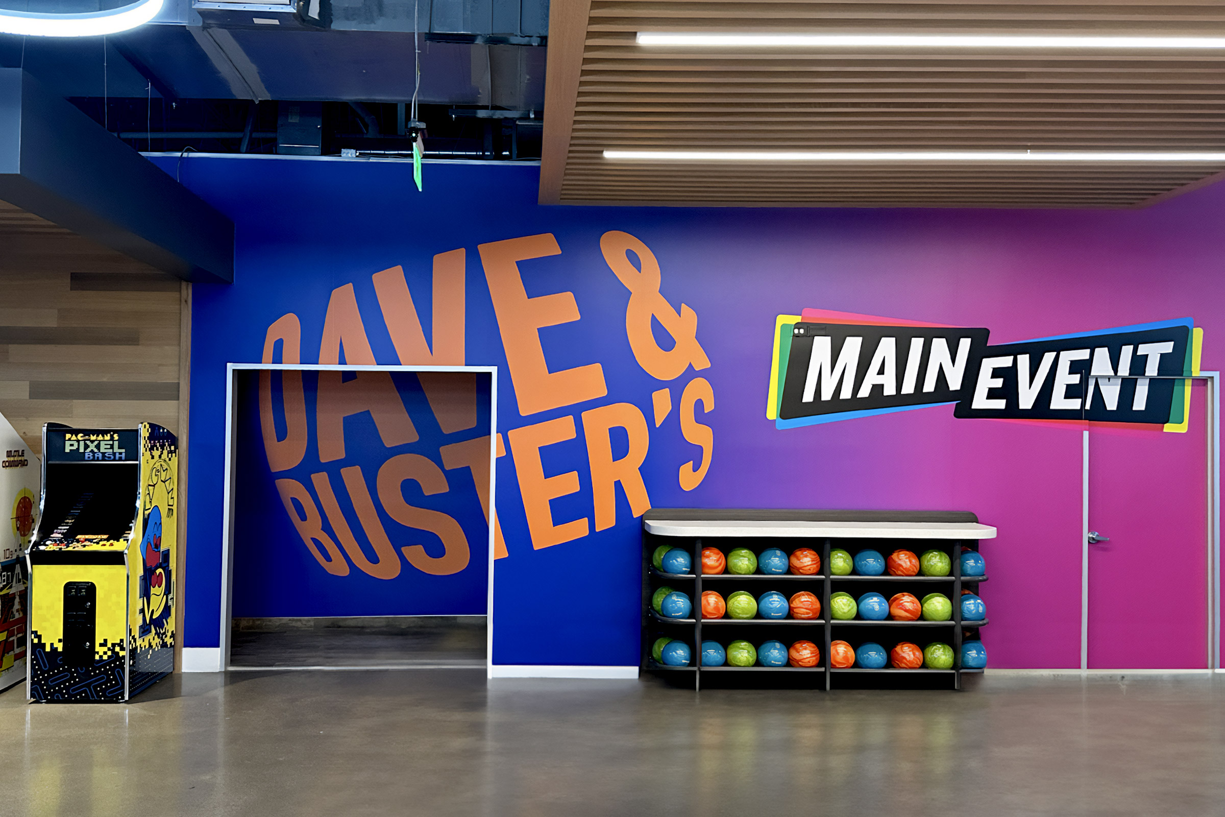 Store Support Center Cobranded Lobby Wall