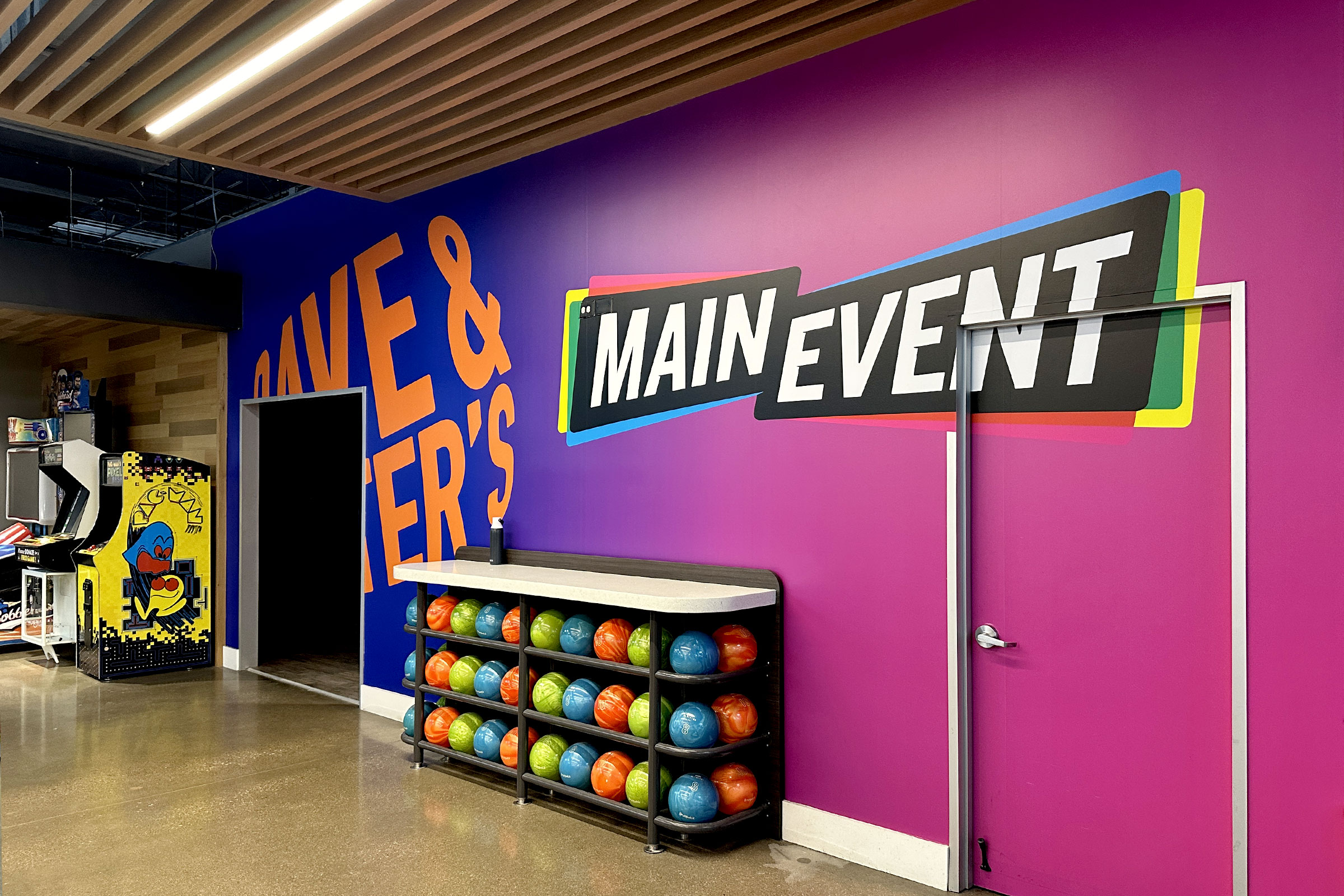 Store Support Center Cobranded Lobby Wall